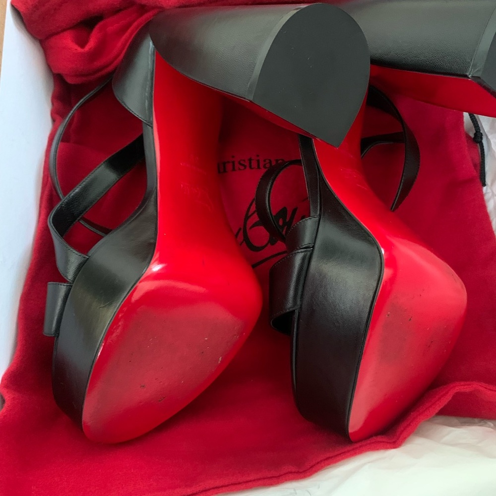 Size 8.5 Christian Louboutin sandals